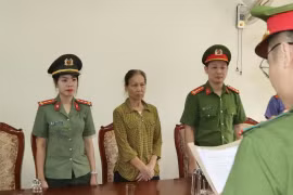 Bị khởi tố vì dùng hàn the để sản xuất bánh cuốn dai, giòn