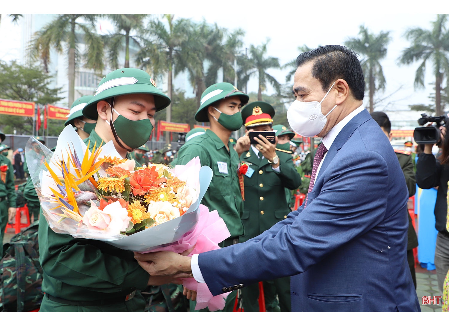 Tuổi trẻ Hồng Lam viết tiếp khúc quân hành