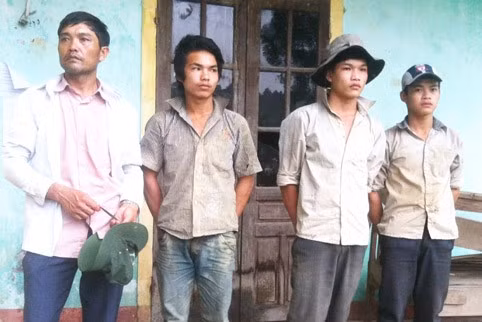 4 trong 6 đối tượng bị bắt giữ