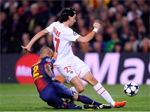 Pastore tung cú sút mở tỷ số. Pastore tung cú sút mở tỷ số.