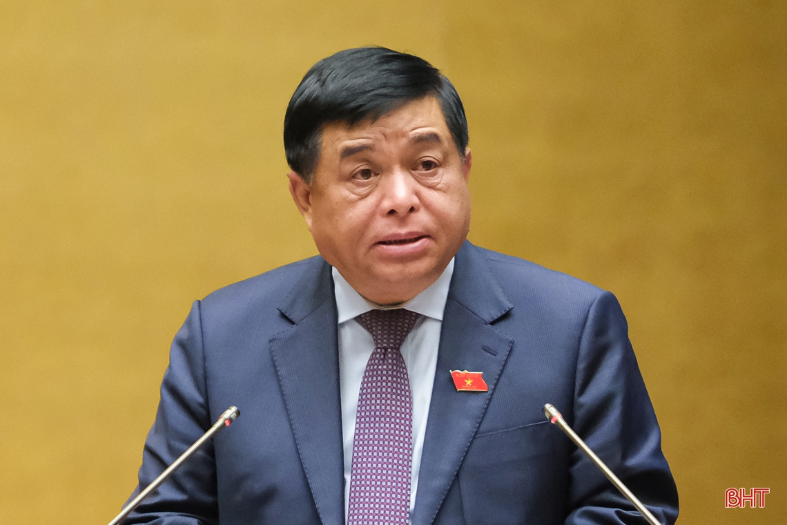 Đoàn ĐBQH Hà Tĩnh tham gia thảo luận về đầu tư các đường vành đai, đường cao tốc