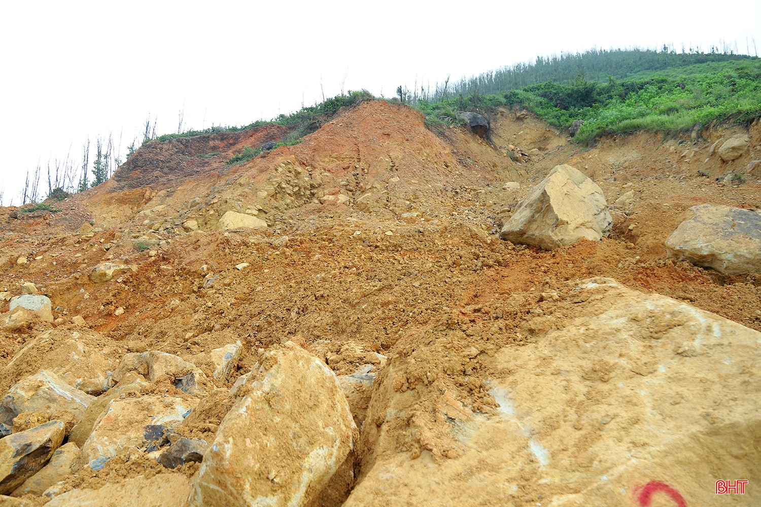 bqbht_br_sat-lo-duong-ven-bien-ha-tinh-22.jpg
