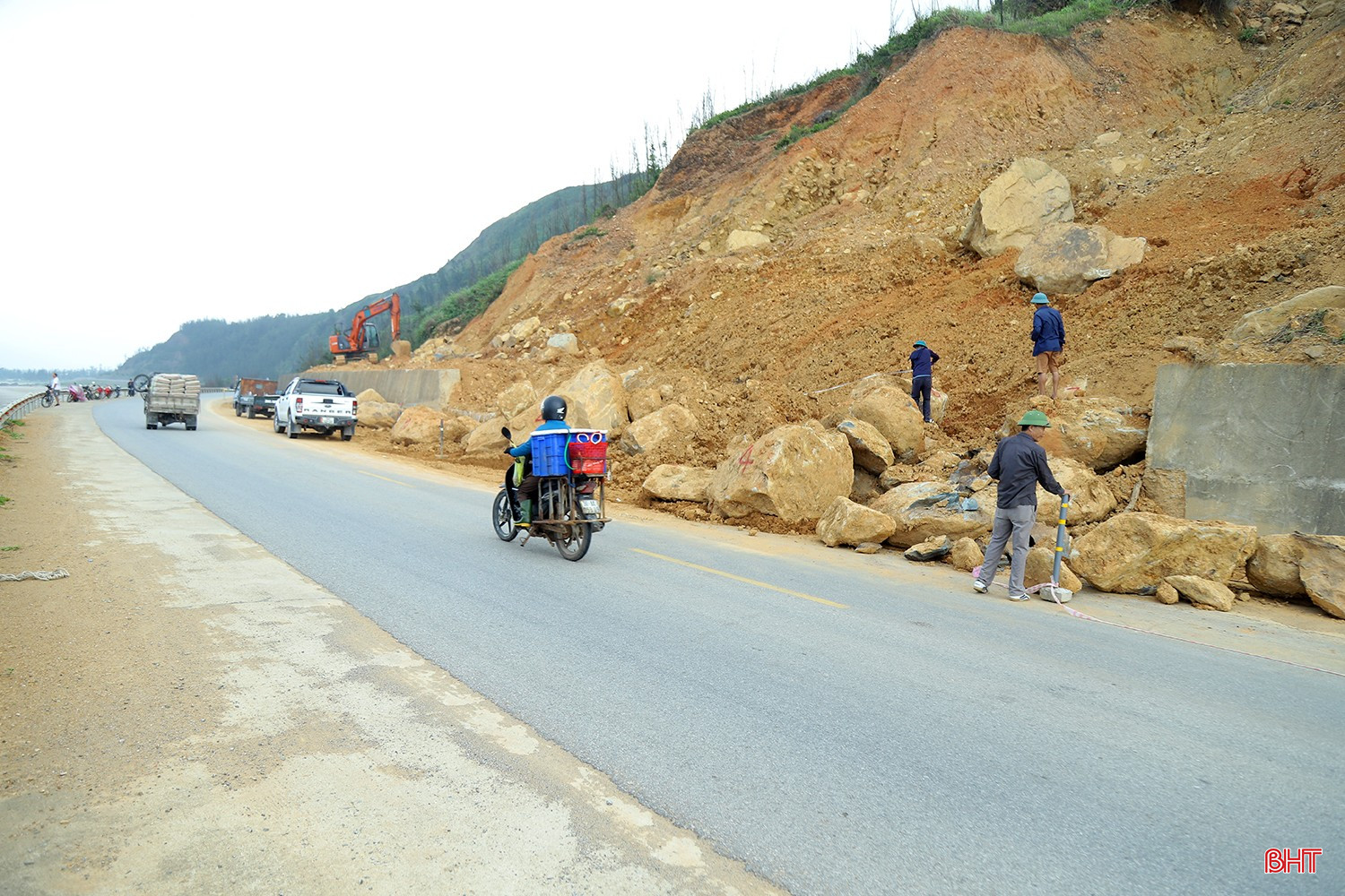 bqbht_br_sat-lo-duong-ven-bien-ha-tinh-20.jpg