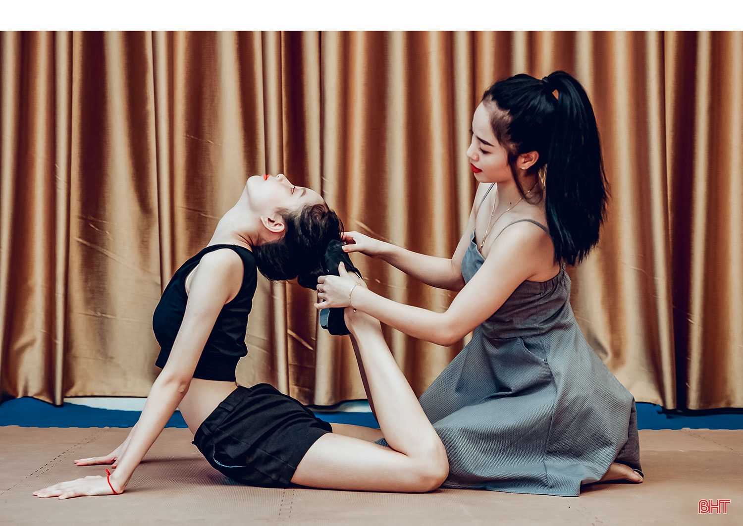 Cô giáo 9X dạy múa chuyên nghiệp cho trẻ em nông thôn Hà Tĩnh