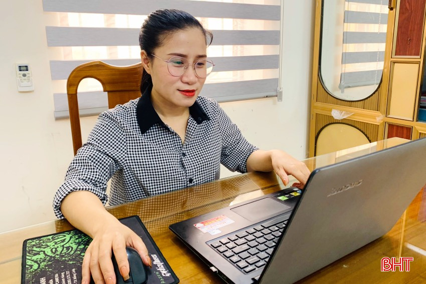 Chị Kiều Thị Ngân - Chủ tịch Hội LHPN phường Trung Lương tham gia Cuộc thi trực tuyến "Tìm hiểu pháp luật về bảo vệ bí mật nhà nước"
