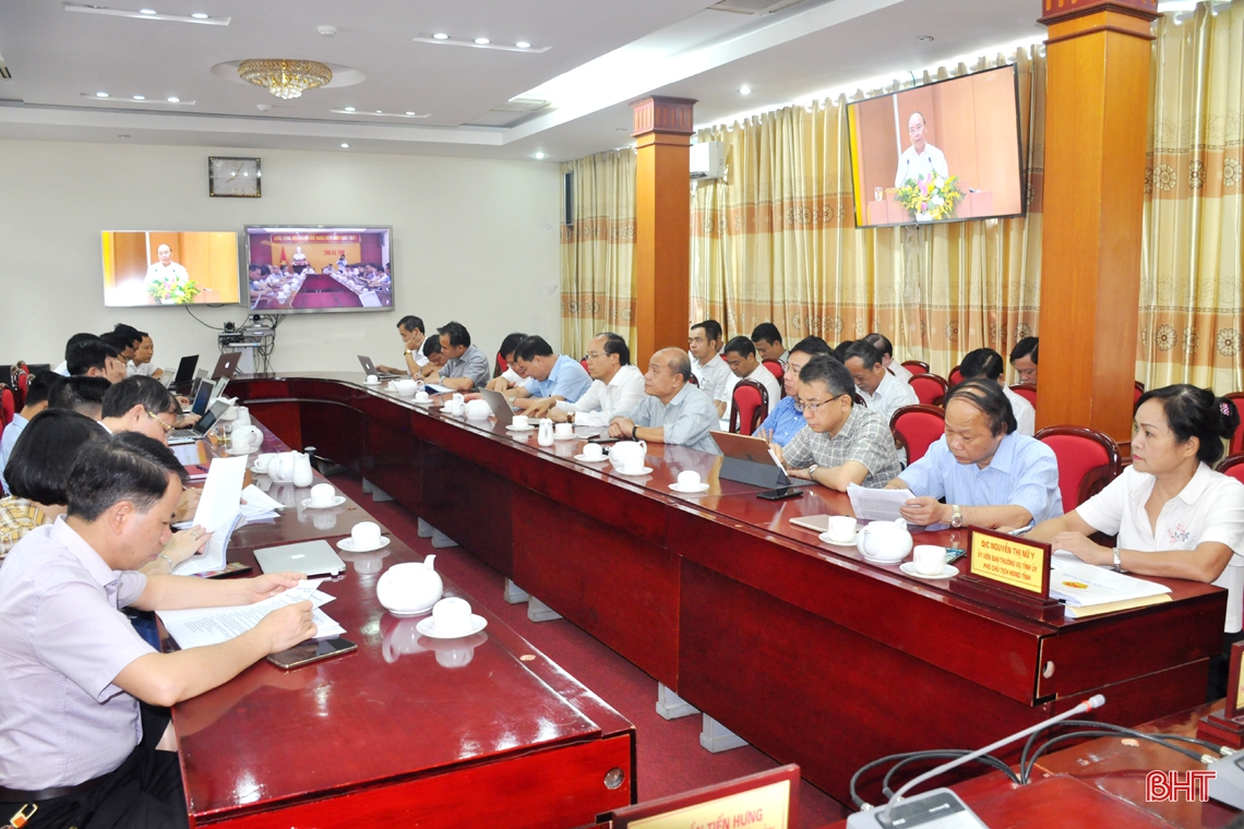 Lãnh đạo Hà Tĩnh họp trực tuyến Chính phủ bàn về tình hình kinh tế - xã hội