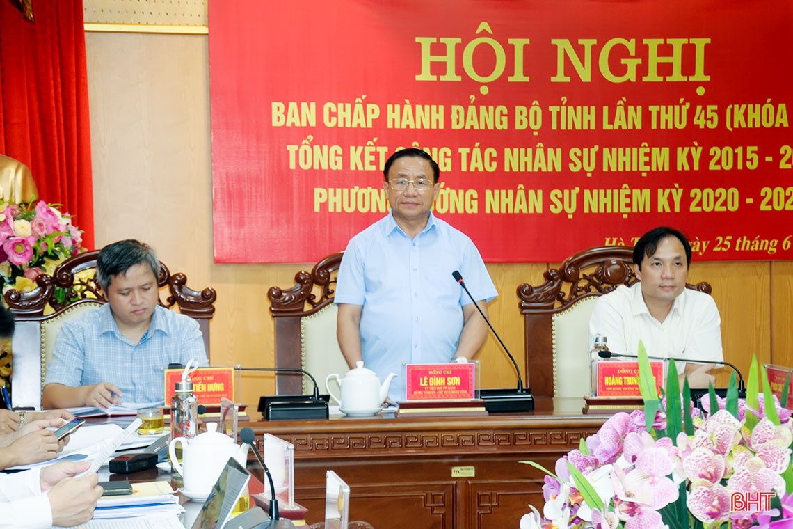 Tập trung xây dựng đề án nhân sự đảm bảo chất lượng trình Đại hội Đảng bộ tỉnh Hà Tĩnh lần thứ XIX