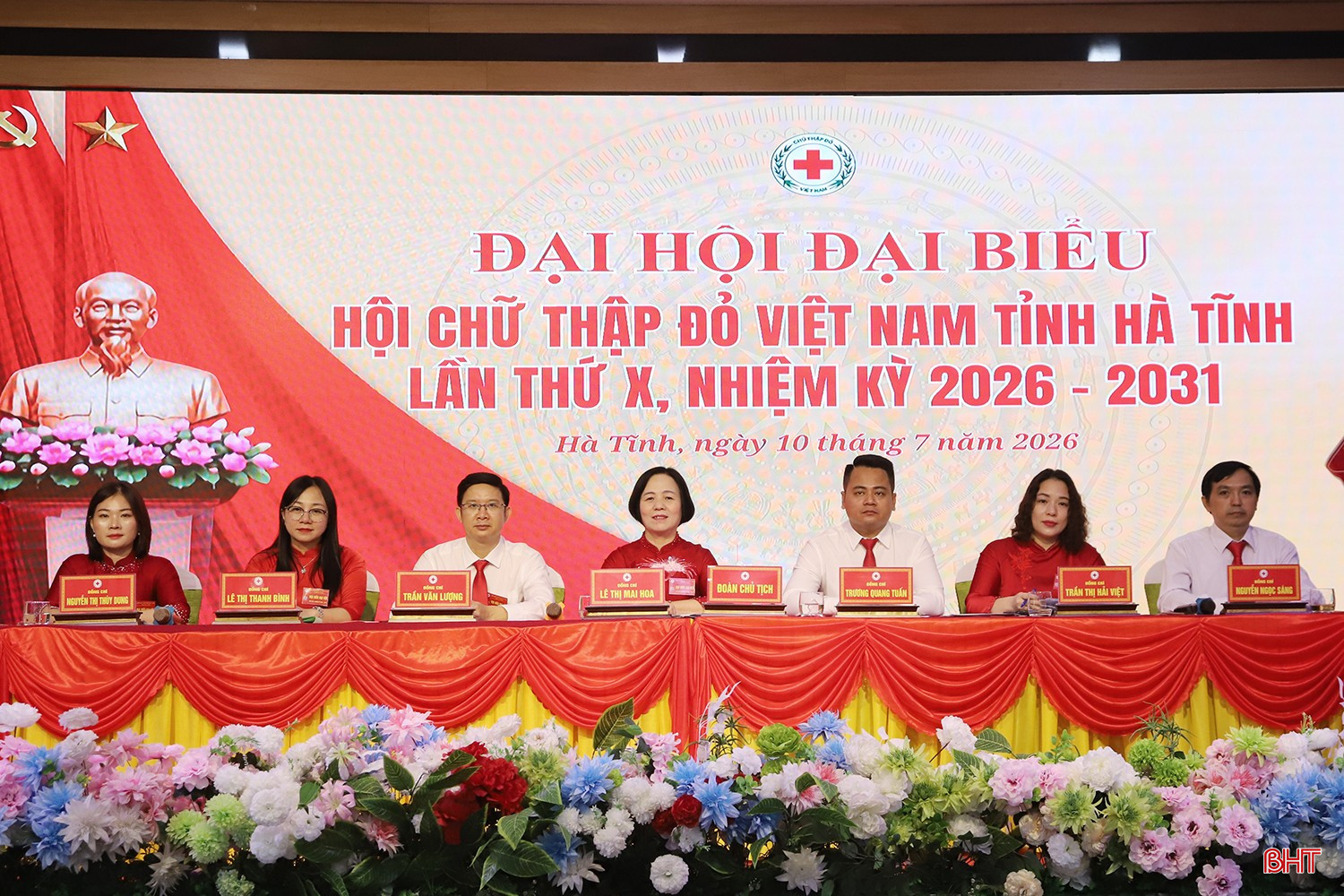Đoàn Chủ tịch điều hành đại hội.