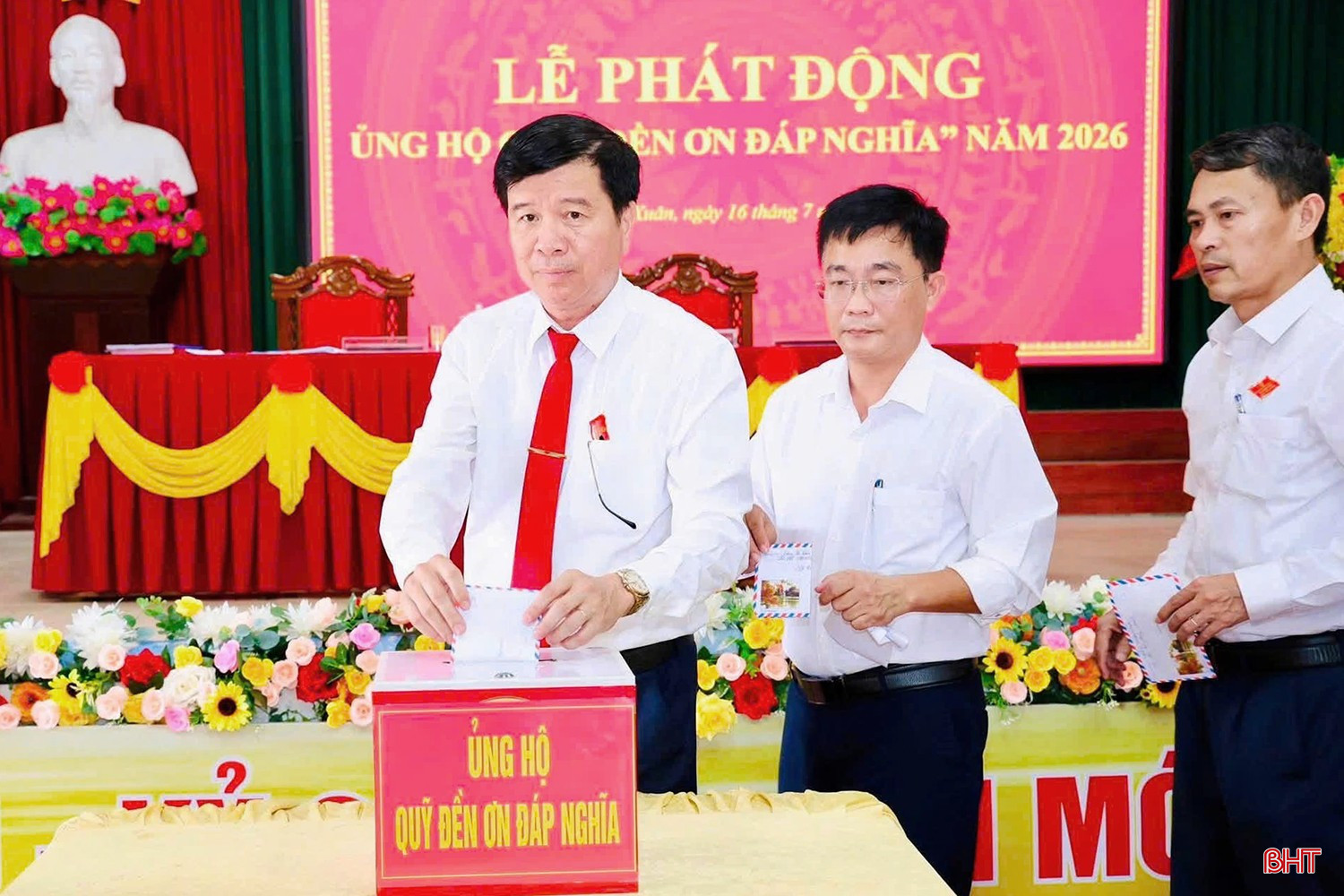 Xã Thạch Xuân phát động ủng hộ Quỹ "Đền ơn đáp nghĩa".