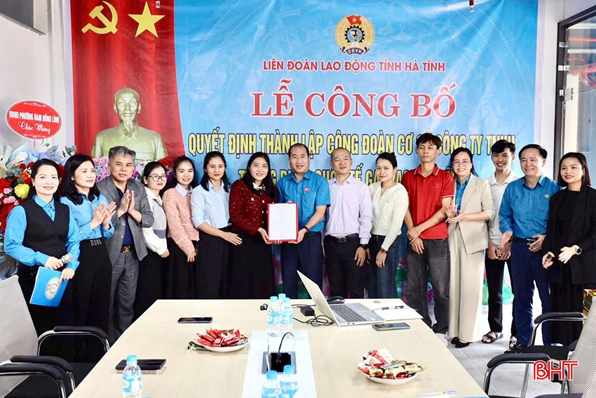 Công đoàn cơ sở Công ty TNHH Trang phục quốc tế Gaiwach Hà Tĩnh đã được thành lập, góp phần bảo vệ quyền lợi chính đáng, hợp pháp của người lao động.