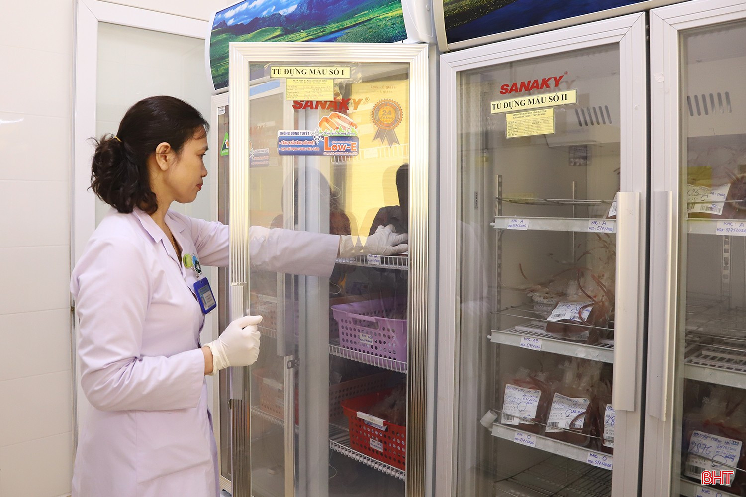 Việc bảo quản máu luôn tuân thủ quy định nghiêm ngặt.