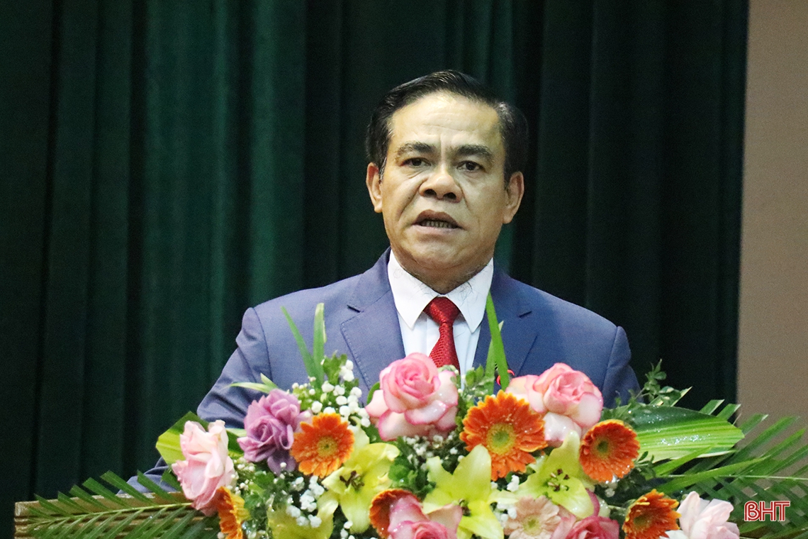 Giữ vững quốc phòng - an ninh, đảm bảo cho kinh tế - xã hội phát triển