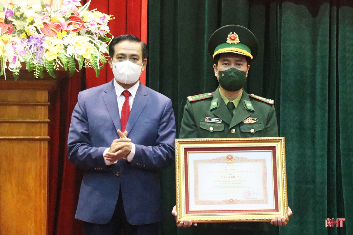 Giữ vững quốc phòng - an ninh, đảm bảo cho kinh tế - xã hội phát triển