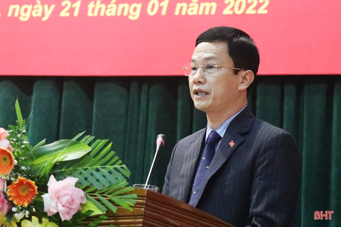 Giữ vững quốc phòng - an ninh, đảm bảo cho kinh tế - xã hội phát triển