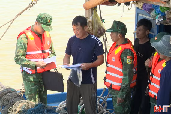 Hà Tĩnh tăng cường giám sát tàu cá qua cảng, góp phần chống khai thác IUU