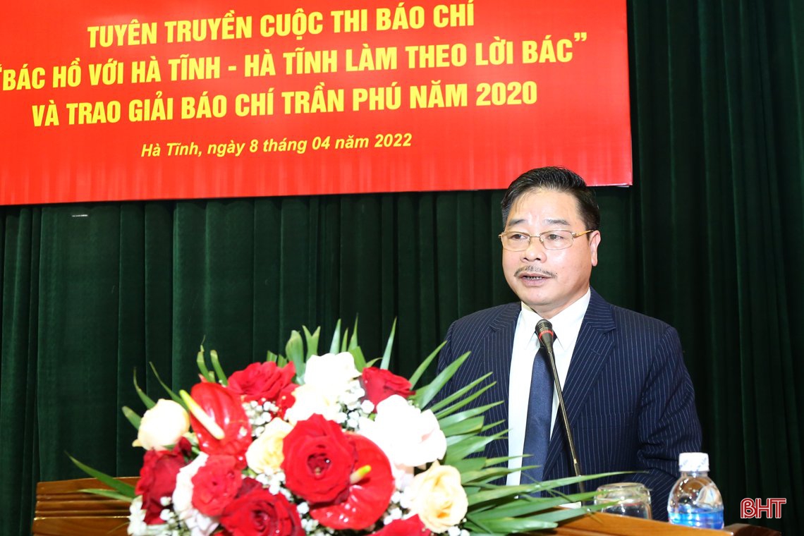 Hà Tĩnh triển khai cuộc thi “Bác Hồ với Hà Tĩnh - Hà Tĩnh làm theo lời Bác” và trao giải Báo chí Trần Phú năm 2020