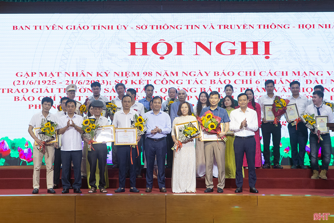 Báo chí tích cực đồng hành với tỉnh trong thực hiện các nhiệm vụ chính trị