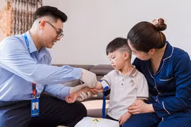 Người dân Hà Tĩnh chủ động kiểm tra sức khỏe với dịch vụ lấy mẫu xét nghiệm tận nơi của MEDLATEC 