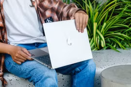 HP Omnibook 5: Trải nghiệm dòng laptop AI tối ưu cho dân văn phòng