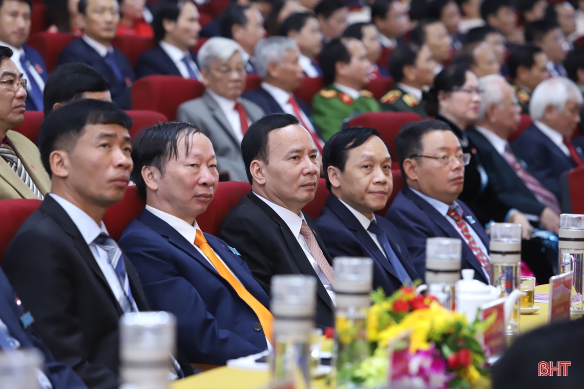 Hoàn thành phiên khai mạc Đại hội Đại biểu Đảng bộ tỉnh Hà Tĩnh lần thứ XIX