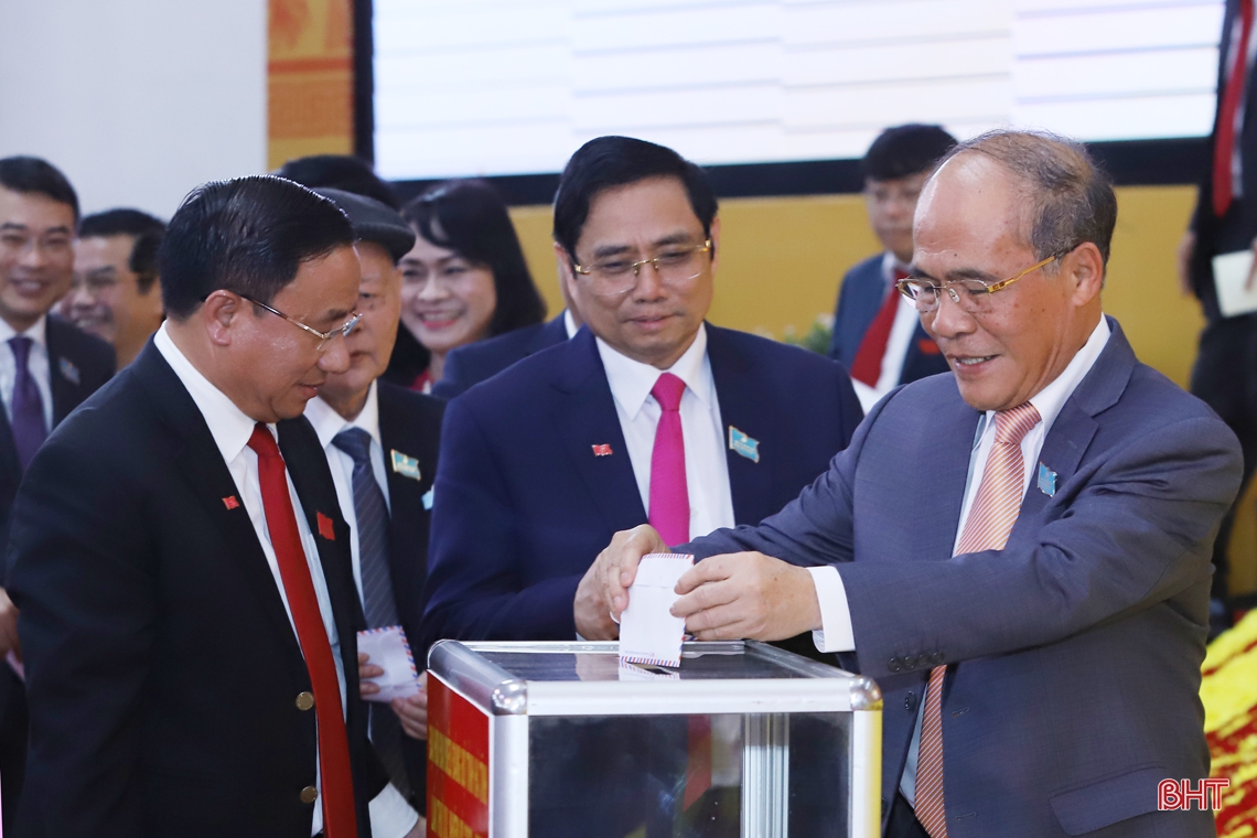 Bầu Ban Chấp hành Đảng bộ Hà Tĩnh lần thứ XIX nhiệm kỳ 2020 - 2025