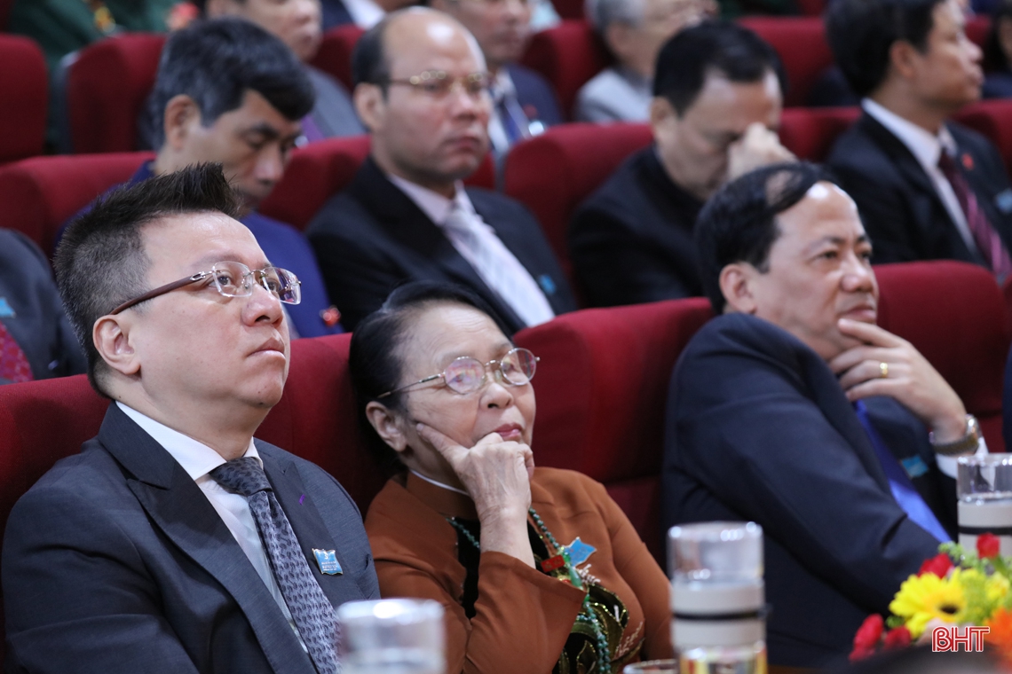 Hoàn thành phiên khai mạc Đại hội Đại biểu Đảng bộ tỉnh Hà Tĩnh lần thứ XIX