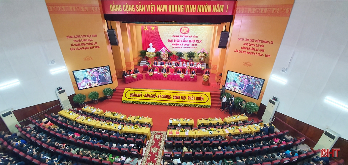 Hoàn thành phiên khai mạc Đại hội Đại biểu Đảng bộ tỉnh Hà Tĩnh lần thứ XIX