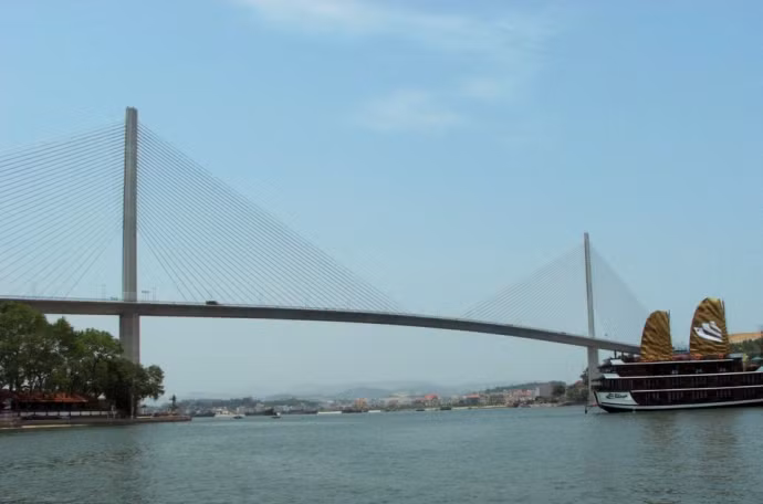 moi chuyen gia kiem tra quan trac cau lon tren quoc lo