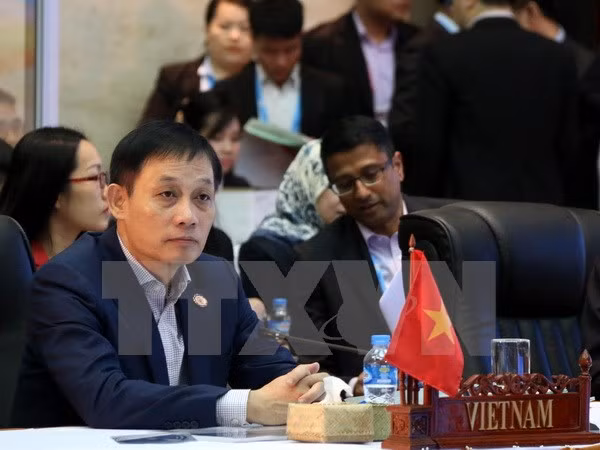 lan dau tien cong bo sach xanh ngoai giao viet nam 2015