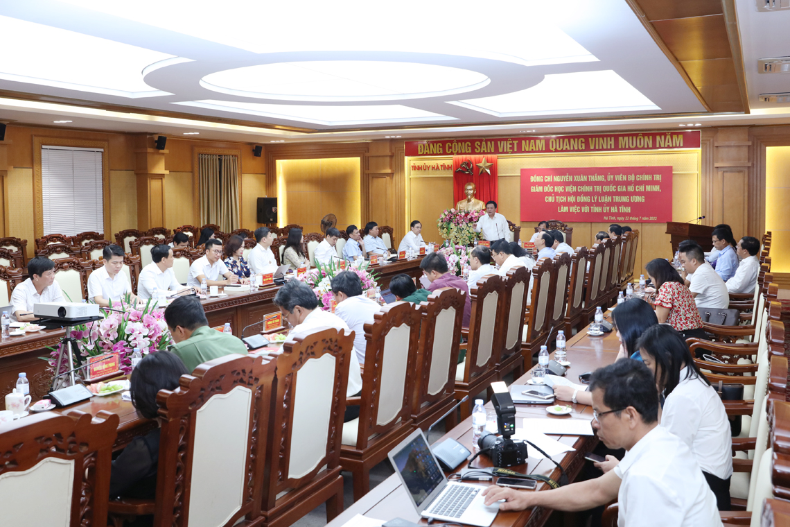 Hà Tĩnh phát triển kinh tế dựa trên nền tảng văn hóa, con người