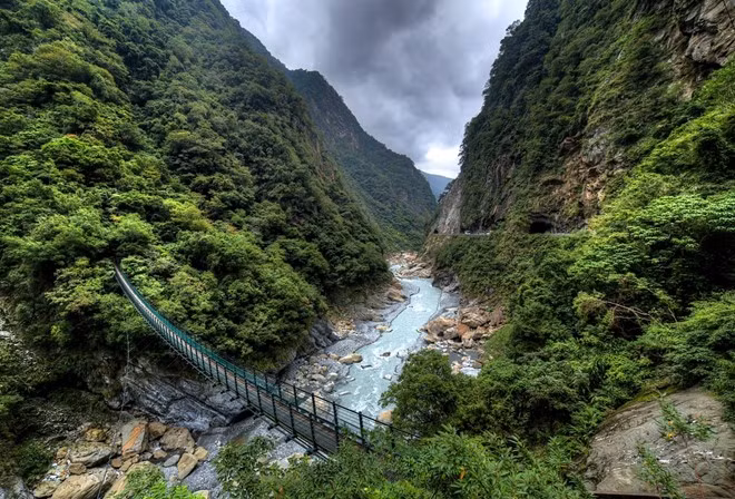 nhung diem du lich tuyet voi o chau a cho dip tet am lich