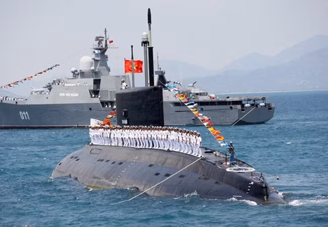 ham doi tau ngam la suc manh quan su moi cua viet nam
