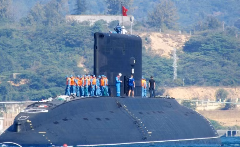 ham doi tau ngam la suc manh quan su moi cua viet nam