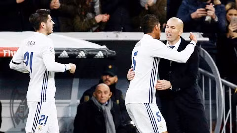 bi kip tro thanh doc co cau bai cua real madrid