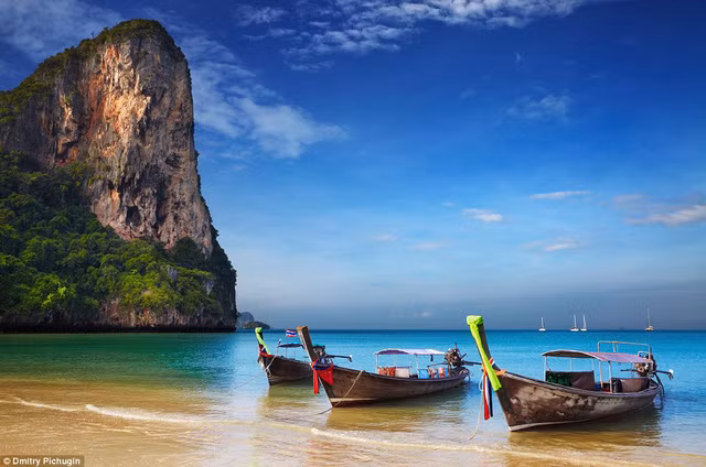 bao nuoc ngoai gioi thieu nen den viet nam vao thang 10