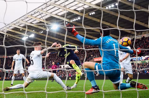 danh sap phao dai liberty arsenal soan ngoi thu 3 cua liverpool