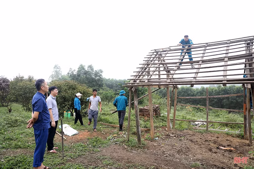 TX Kỳ Anh huy động hơn 500 người hỗ trợ 2 xã xây dựng nông thôn mới nâng cao
