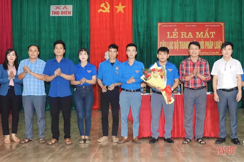 Đa dạng hóa hình thức tuyên truyền phổ biến pháp luật cho học sinh, thanh niên Vũ Quang