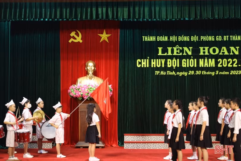 Chỉ huy đội các trường học TP Hà Tĩnh tranh tài kiến thức, kỹ năng