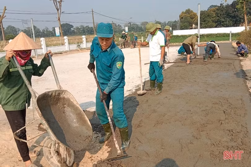 Người dân Hà Tĩnh sôi nổi khí thế xây dựng nông thôn mới