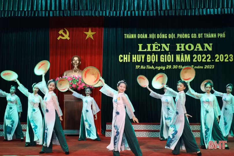 Chỉ huy đội các trường học TP Hà Tĩnh tranh tài kiến thức, kỹ năng