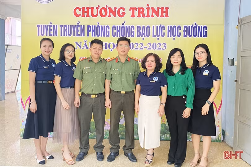 Học sinh, sinh viên Trường Đại học Hà Tĩnh tiếp cận nhiều hình thức tuyên truyền pháp luật