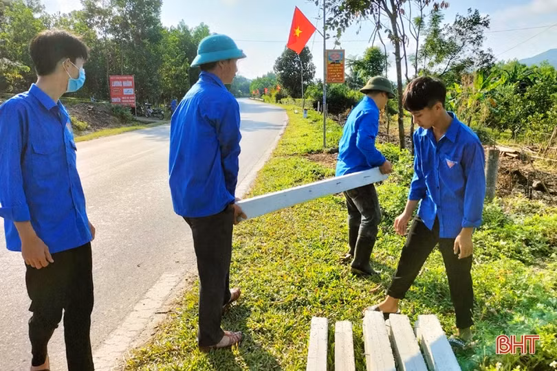 Đa dạng hóa hình thức tuyên truyền phổ biến pháp luật cho học sinh, thanh niên Vũ Quang