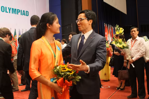 chuyen co gai mang vang cho doi olympic sinh hoc vn sau 16 nam cho doi