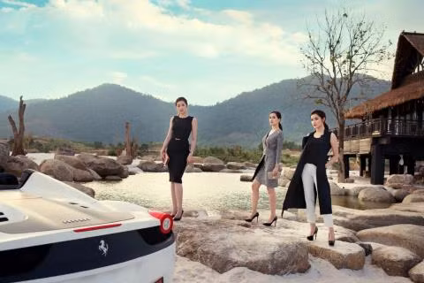 40 nguoi phuc vu 7 hoa hau a hau chup bo hinh tien ti