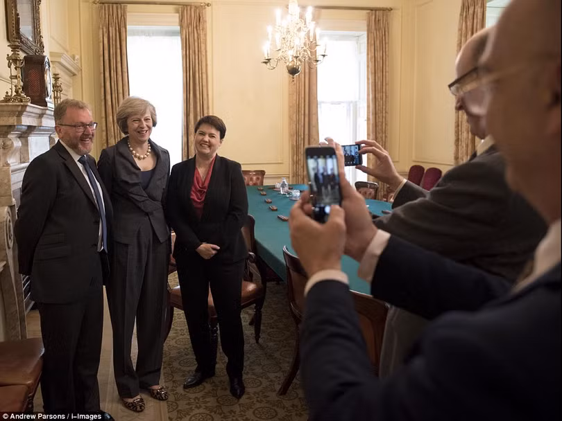 tuan lam viec ban ron cua tan thu tuong anh theresa may
