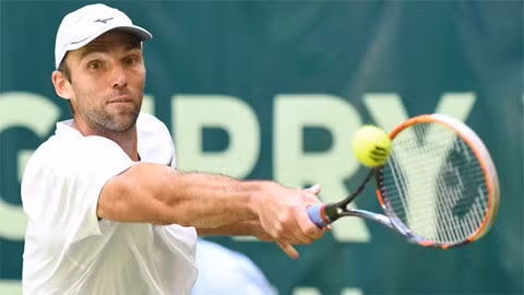 karlovic tay vot nhieu tuoi nhat doat atp sau 37 nam