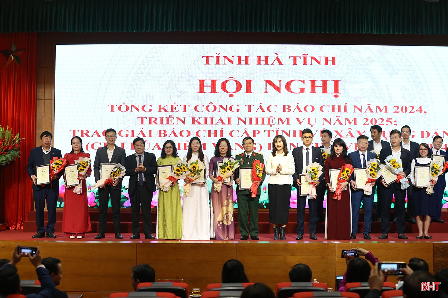 bqbht_br_giai-khuyen-khich.jpg