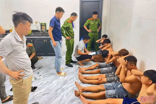 Bắt nhóm đối tượng tổ chức sử dụng ma túy tại nhà riêng