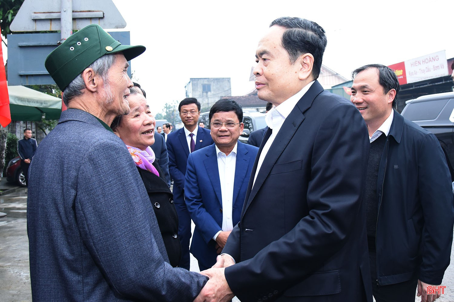 Chủ tịch Quốc hội đến thăm gia đình ông Thái Văn Hùng, là thương binh 1/4...